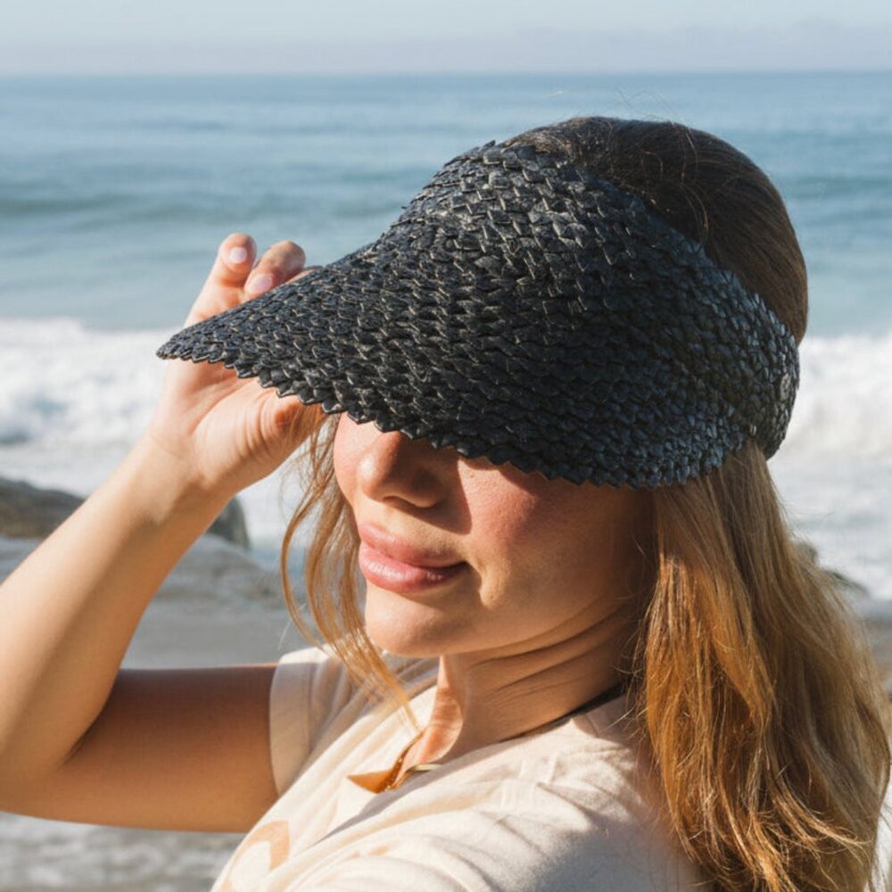 Hemlock - Capri Visor - Onyx